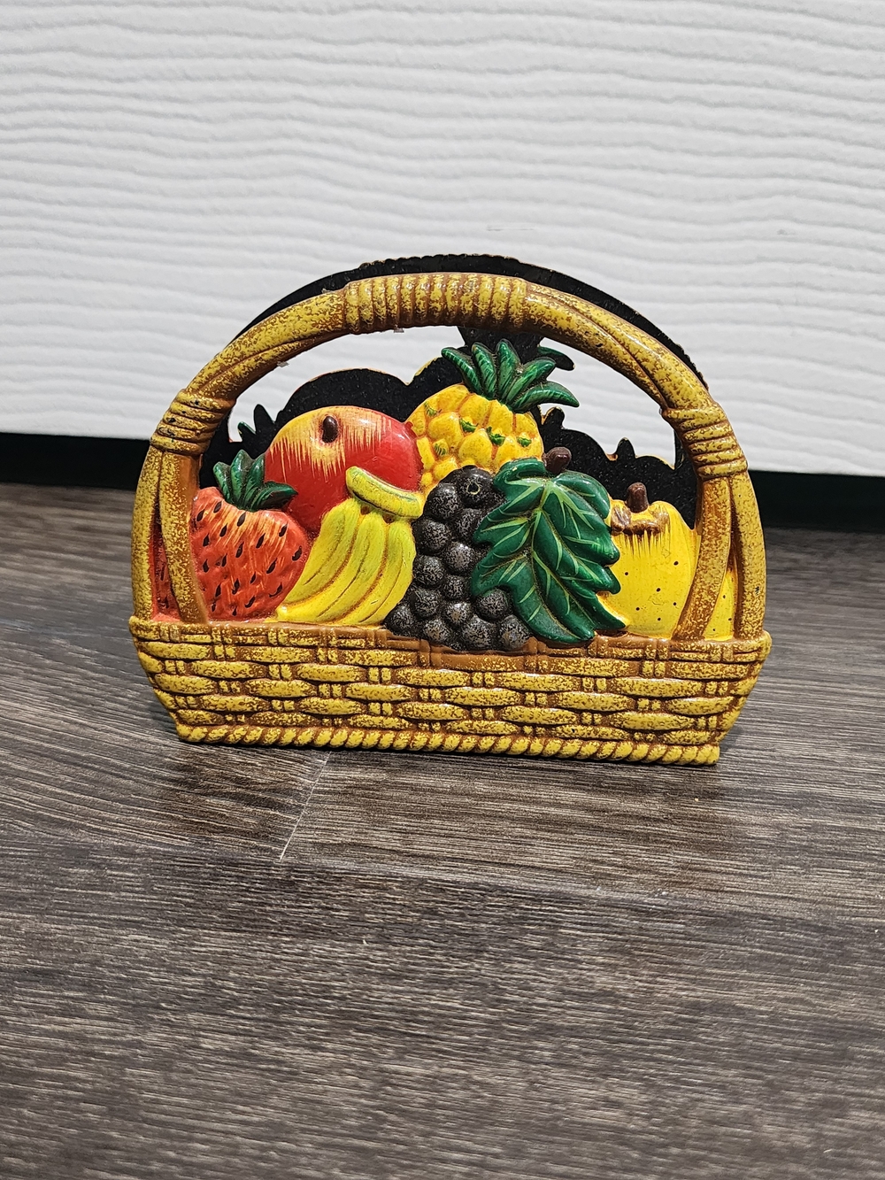 Retro Kitchen - Fruit Basket Napkin Holder